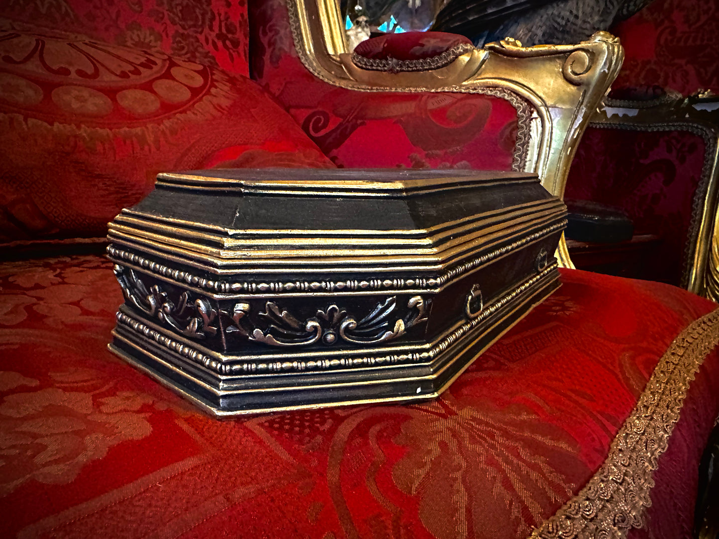Coffin boxe