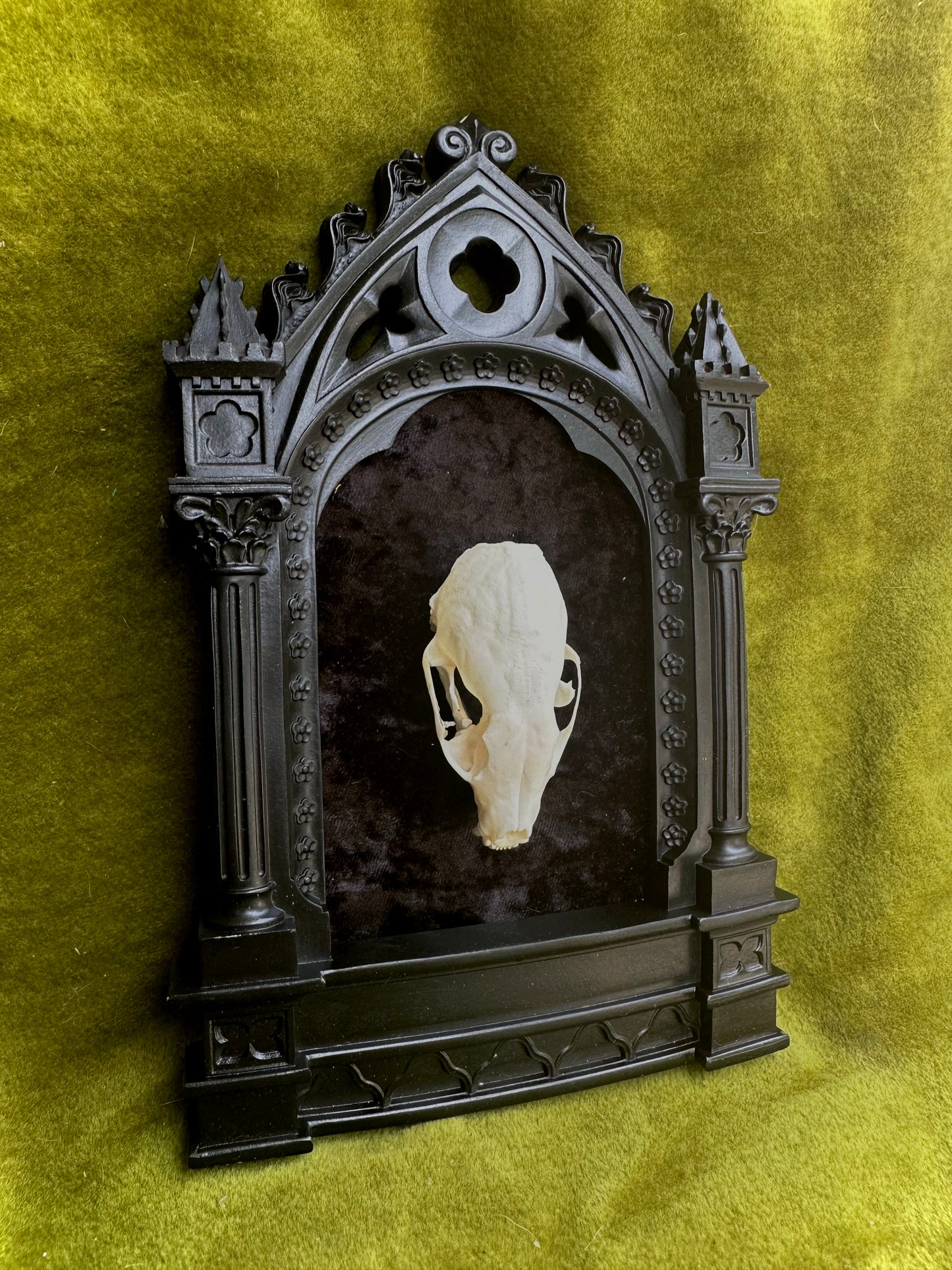 Gothic marten frame