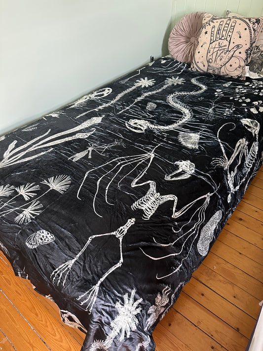 Ultra soft skeleton blanket