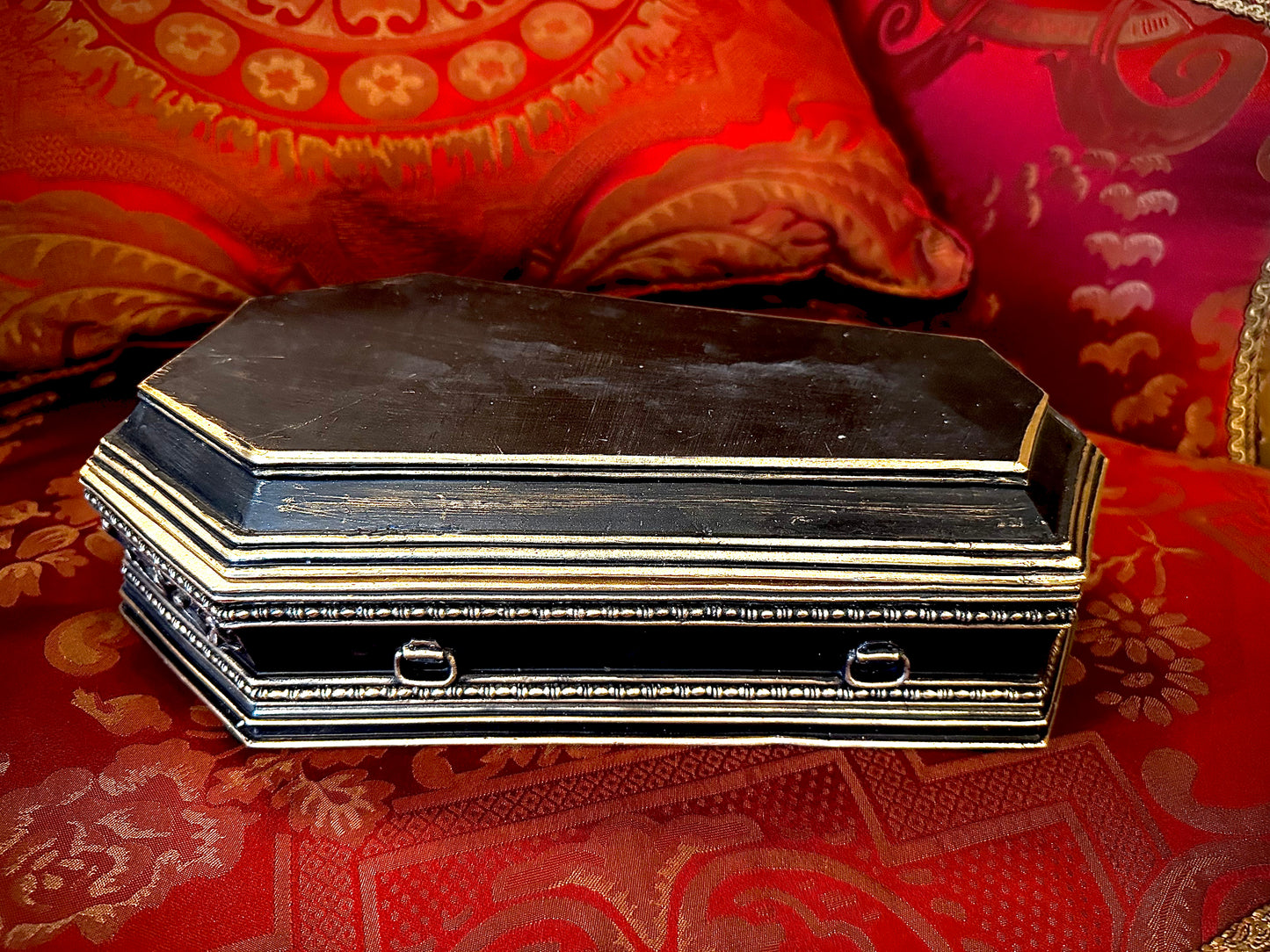 Coffin boxe