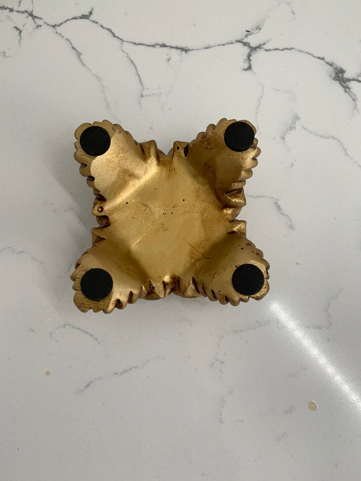crystal stand gold