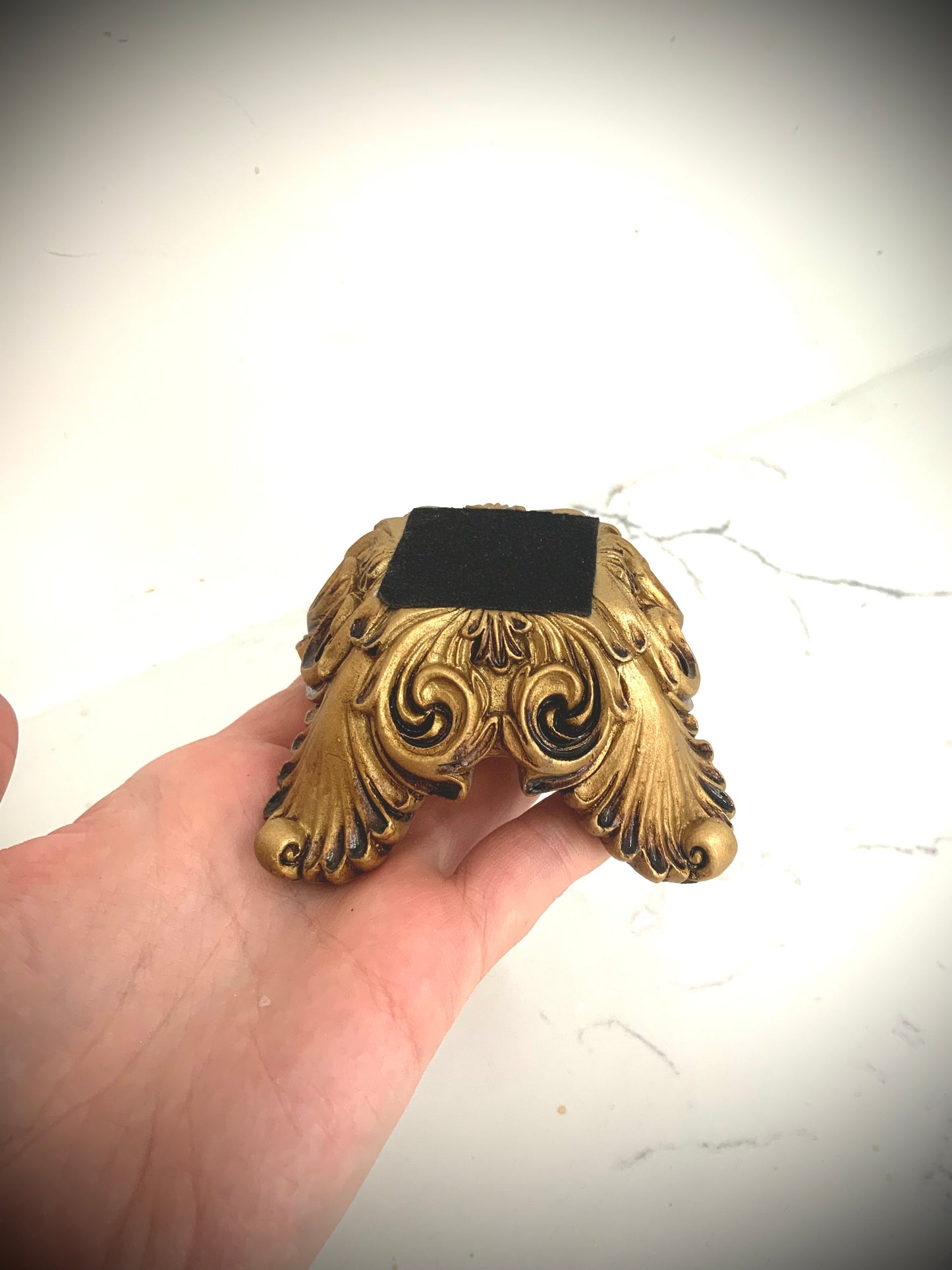 crystal stand gold