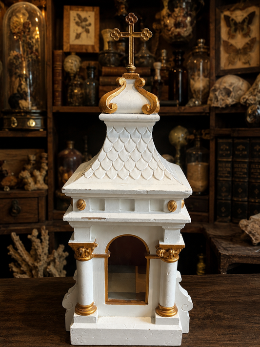 Church atlar Wood display