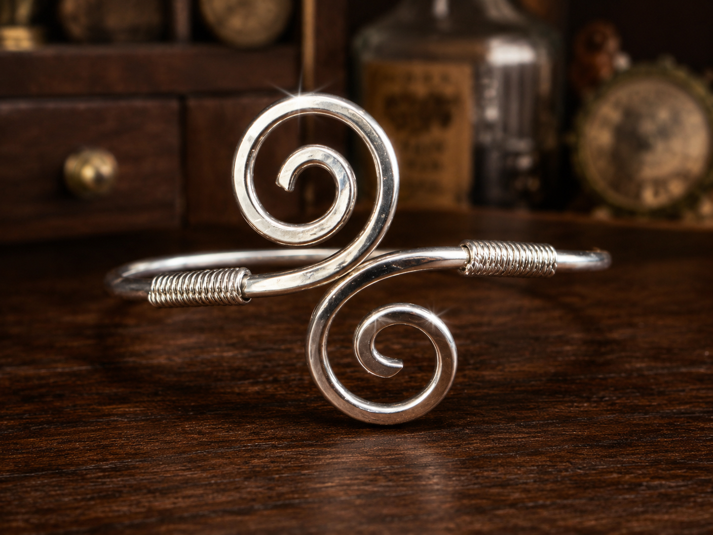 White Brass ajustable bracelet