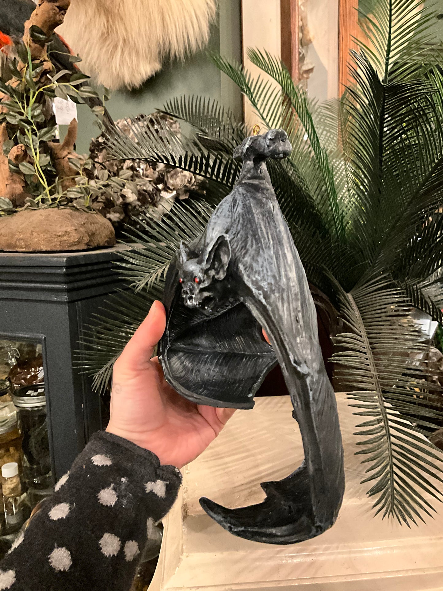 Bat candle holder