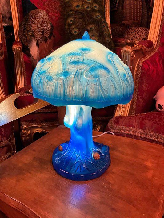 Mushroom lamp