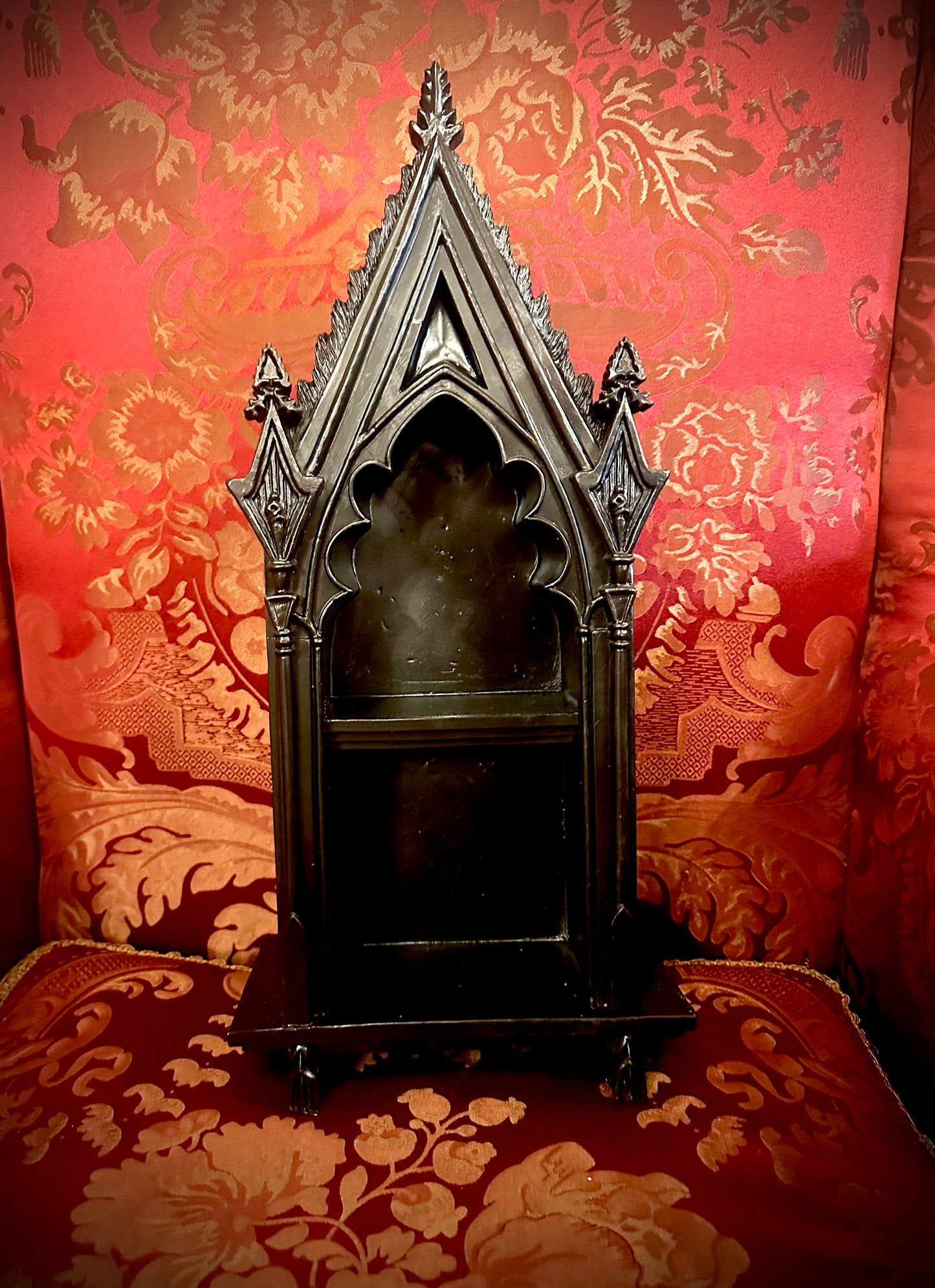 Gothic shelf wall hanging