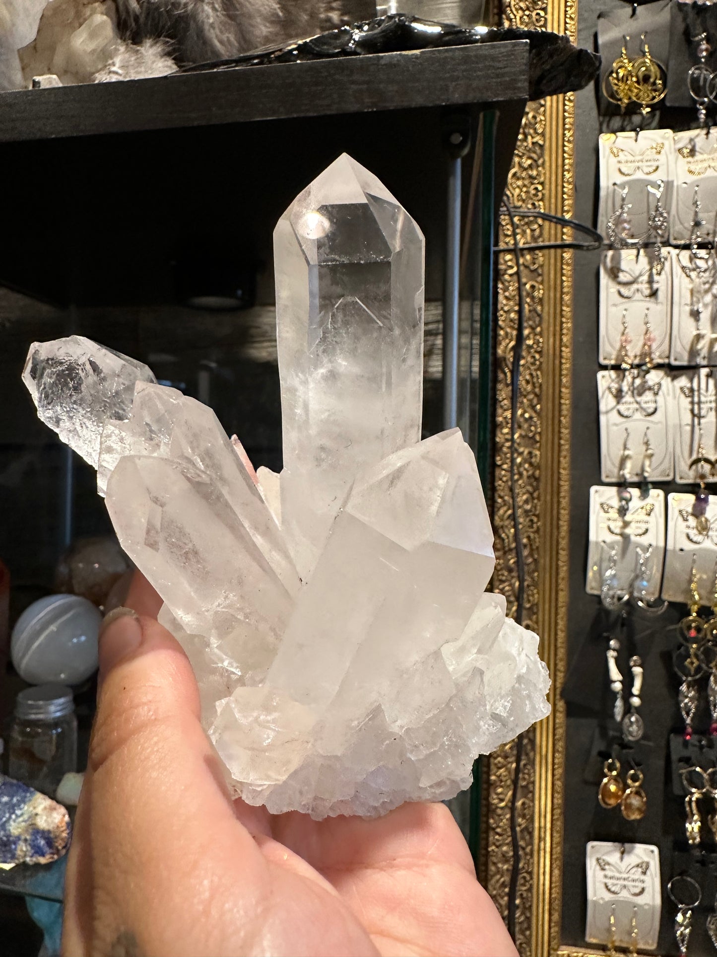 Large quartz specimen