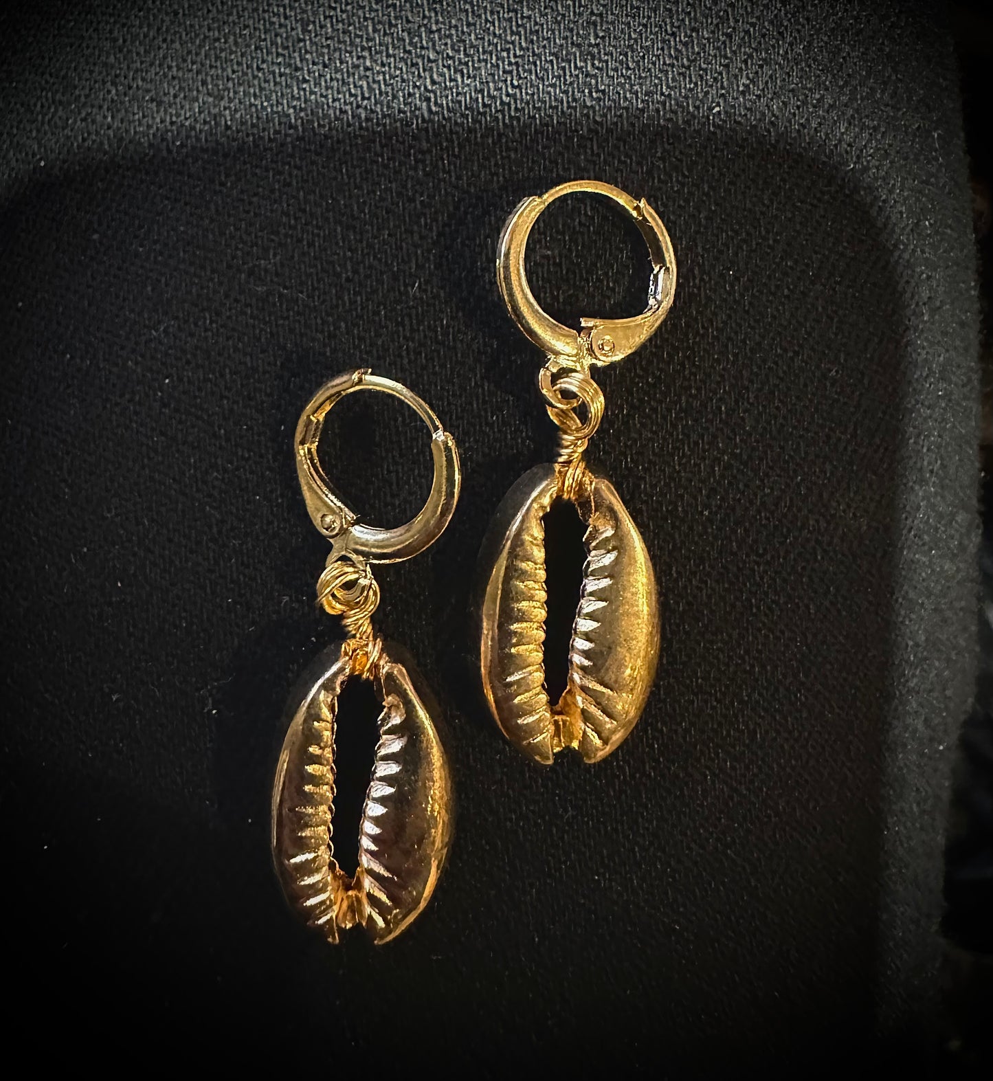 Small shell2 earrings
