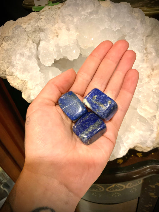 Lapis-lazuli tumble