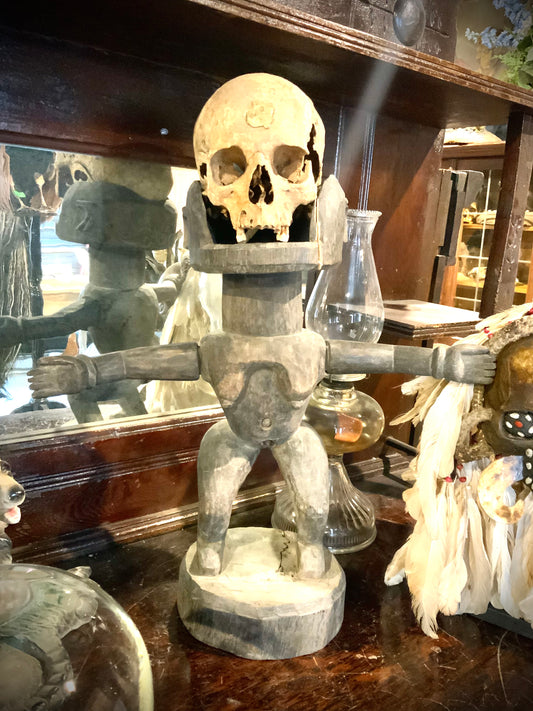 Tribal Kowar fetish statue & skull